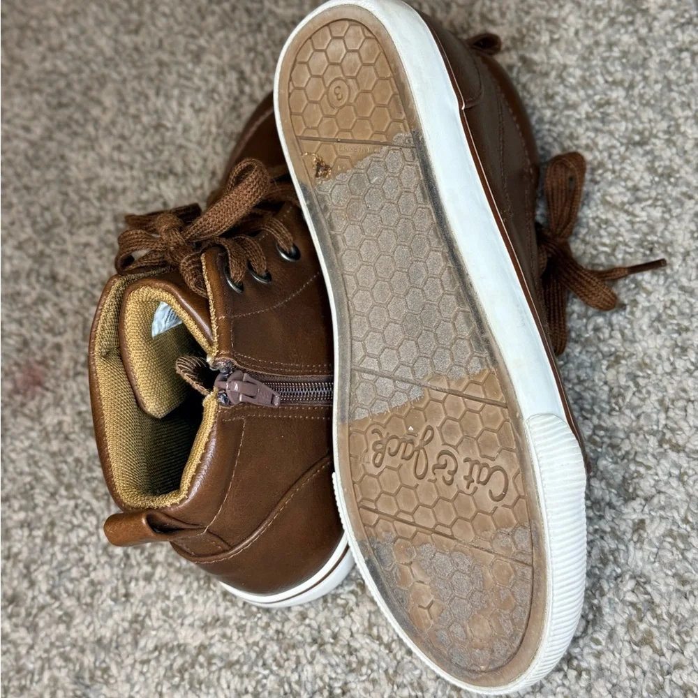 Cat & Jack stylish brown